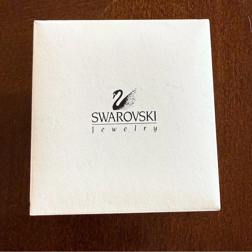 Swarovski Crystal Swan Brooch - Picture 3 of 6